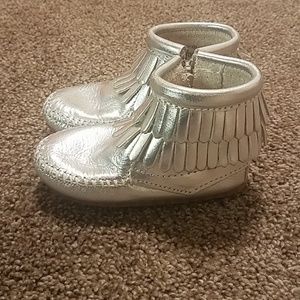 Toddler size 5 shoes